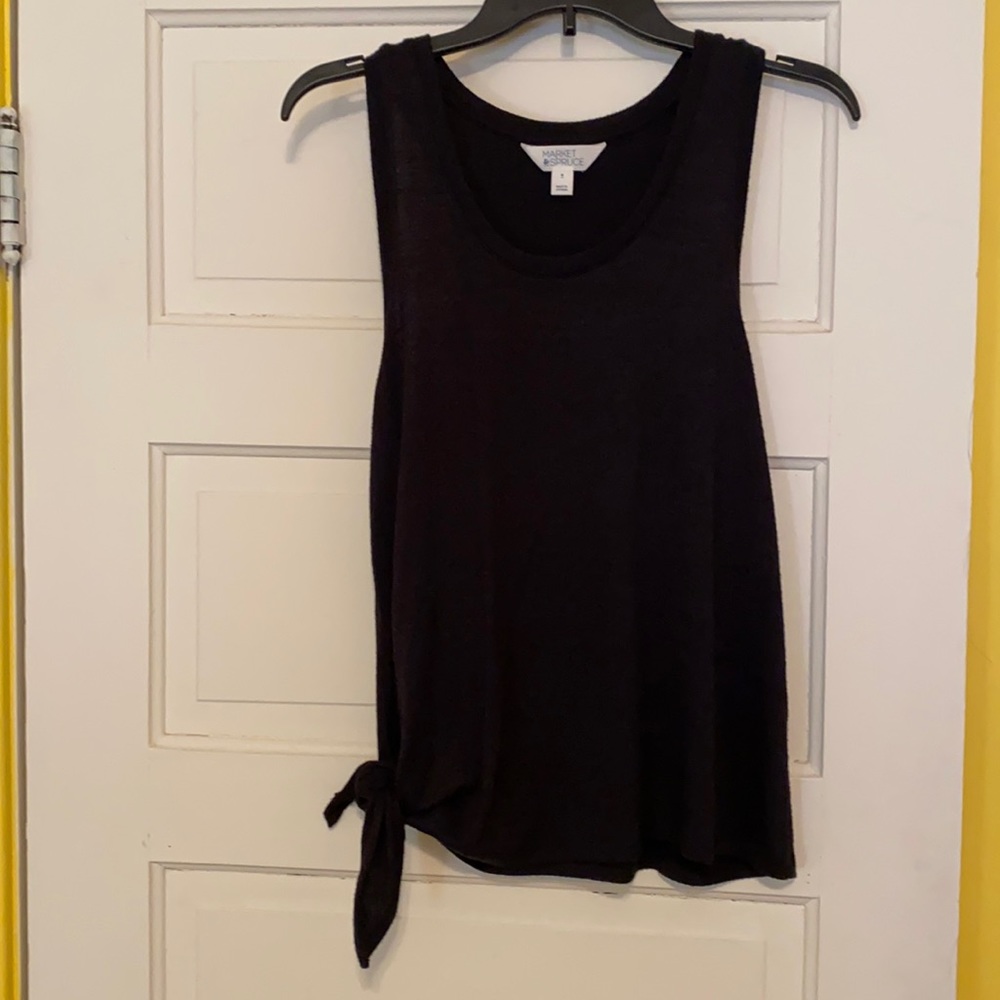 Vreelan Side Knot Knit Top